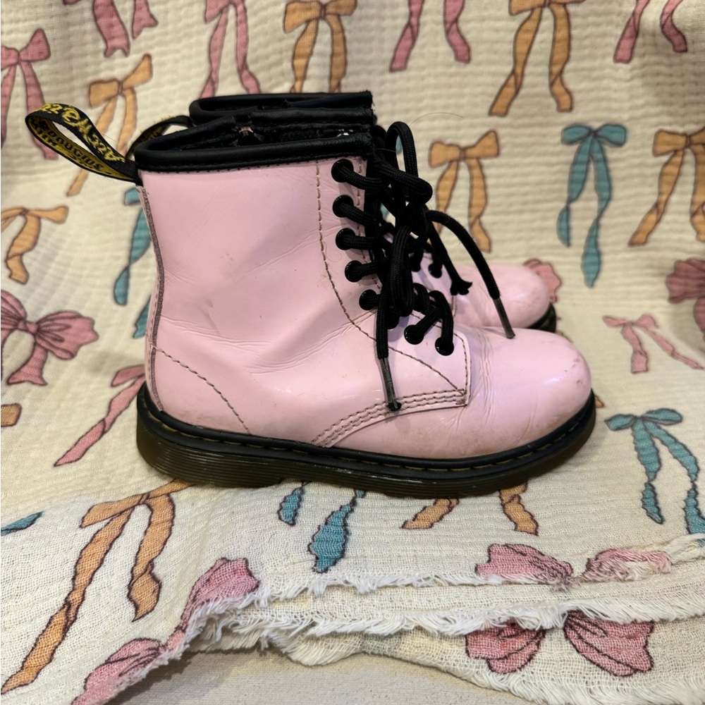 Dr. Martens Kids Pink Leather Lace-Up Boots with Black Trim